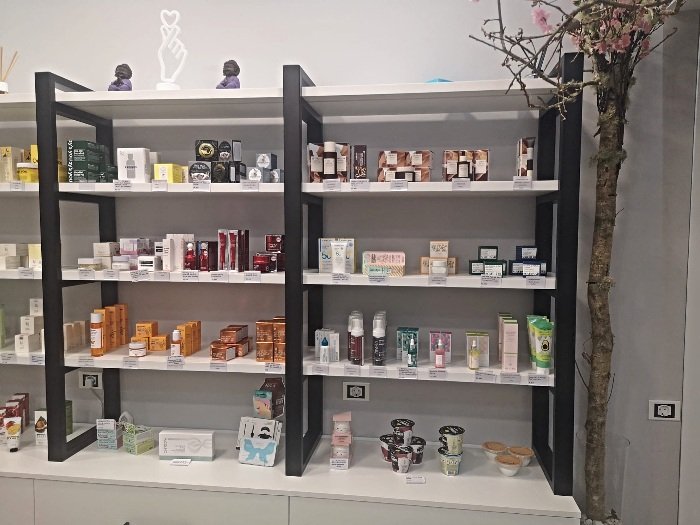 Estanterías con productos